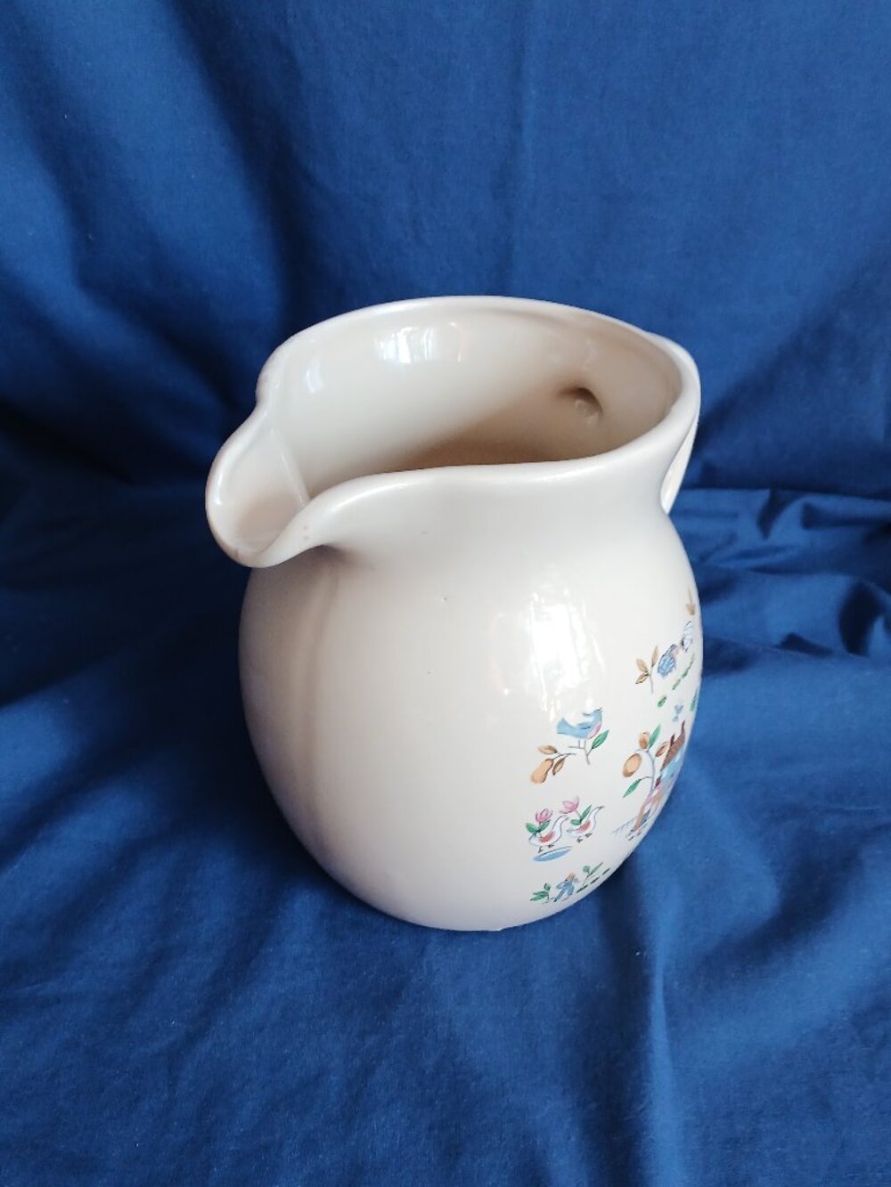 1980s Grandmacore International Heartland 40 oz Milk Jug Table Pitcher - Picture 7 of 14